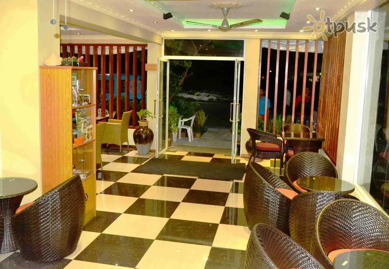 Фото отеля UI Inn Hotel 3* Мале Мальдивы лобби и интерьер