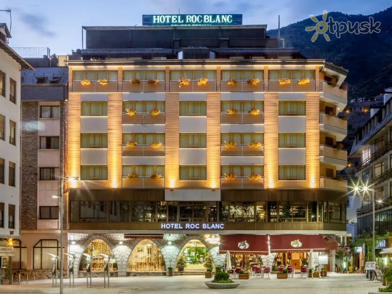 Фото отеля Roc Blanc Hotel 4* Эскальдес - Энгордани Андорра экстерьер и бассейны