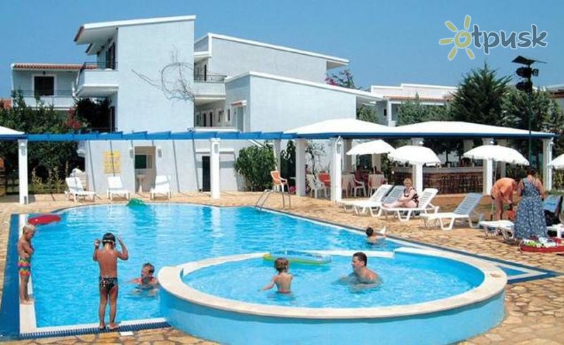 Фото отеля Acharavi Mare Hotel 4* Korfu Graikija išorė ir baseinai
