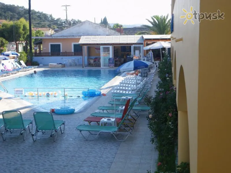 Фото отеля Christakis Hotel 2* Korfu Graikija išorė ir baseinai