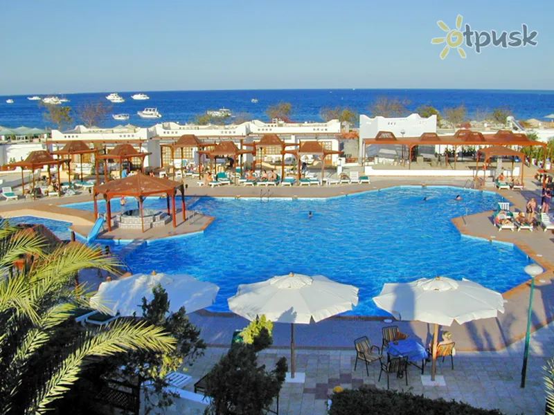 Фото отеля Menaville Safaga Hotel & Resort 4* Сафага Египет экстерьер и бассейны