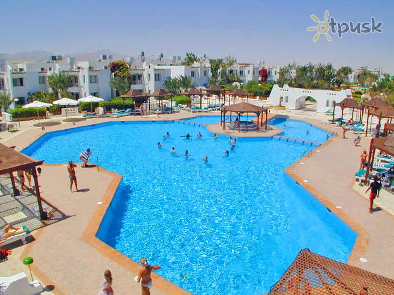 Фото отеля Menaville Safaga Hotel & Resort 4* Сафага Египет экстерьер и бассейны