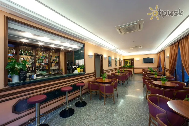 Фото отеля Ascot Hotel Sorrento Centre 4* Сорренто Италия бары и рестораны