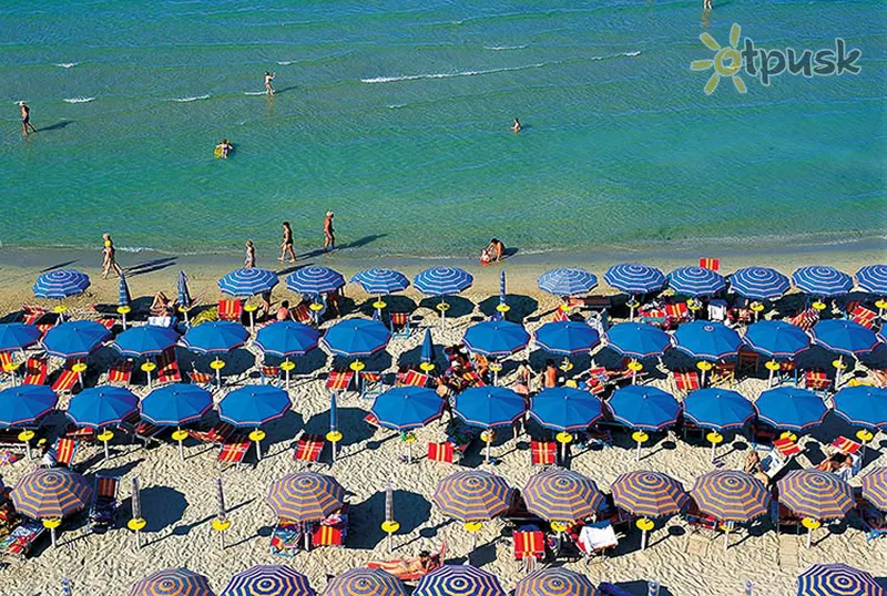 Фото отеля Atlantic Hotel 3* Пезаро Италия пляж
