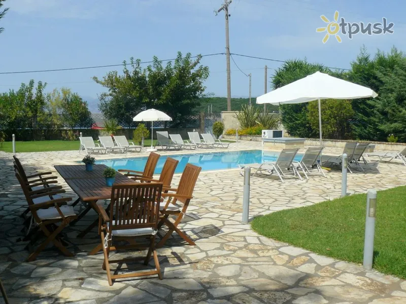 Фото отеля Avlaki Beachfront Villa 3* о. Корфу Греція екстер'єр та басейни