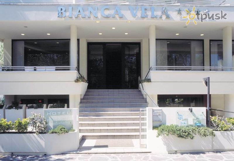 Фото отеля Bianca Vela Hotel 4* Римини Италия экстерьер и бассейны