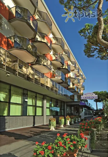 Фото отеля Cambridge Hotel 4* Lido di Jesolo Italija išorė ir baseinai