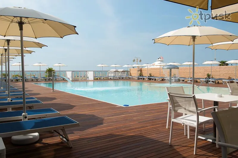 Фото отеля Cambridge Hotel 4* Lido di Jesolo Italija išorė ir baseinai