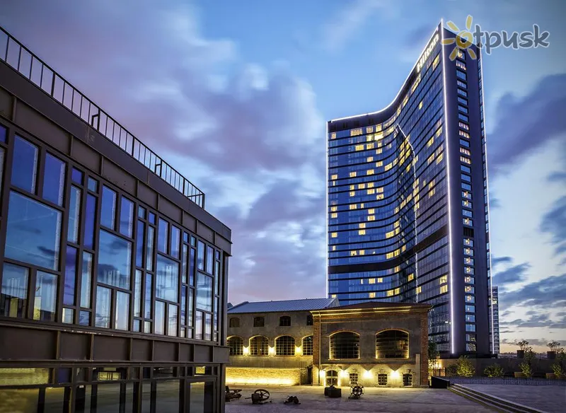 Фото отеля Hilton Istanbul Bomonti Hotel & Conference Center 5* Стамбул Турция экстерьер и бассейны