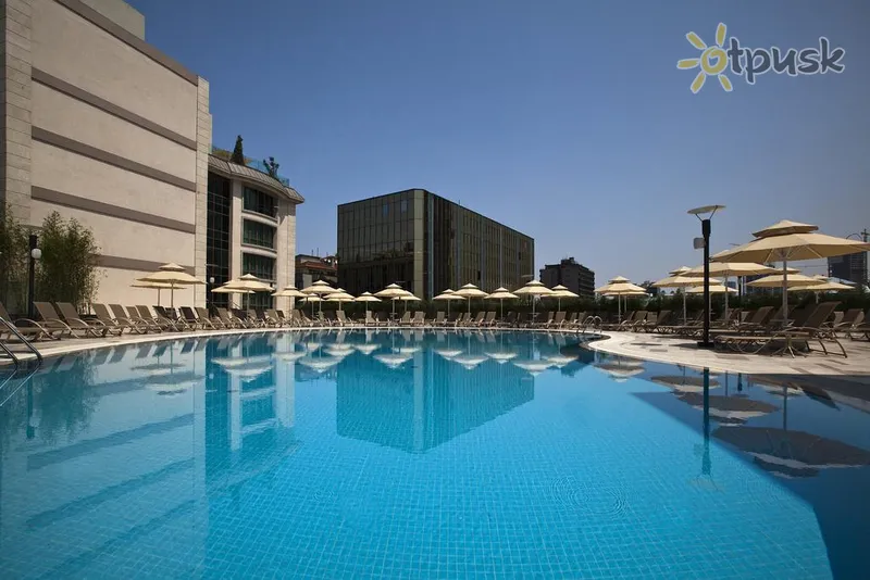 Фото отеля Radisson Blu Hotel Istanbul Sisli 5* Stambulas Turkija išorė ir baseinai