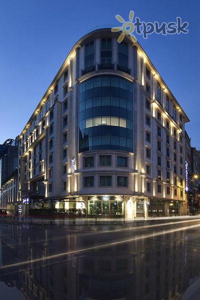 Фото отеля Radisson Blu Hotel Istanbul Sisli 5* Стамбул Турция экстерьер и бассейны