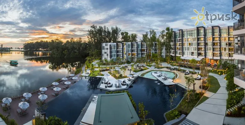 Фото отеля Cassia Phuket 4* о. Пхукет Таїланд екстер'єр та басейни