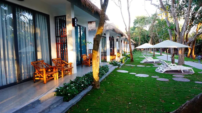 Фото отеля Saigon Ho Coc Beach Resort & Hotel 4* Вунгтау В'єтнам екстер'єр та басейни