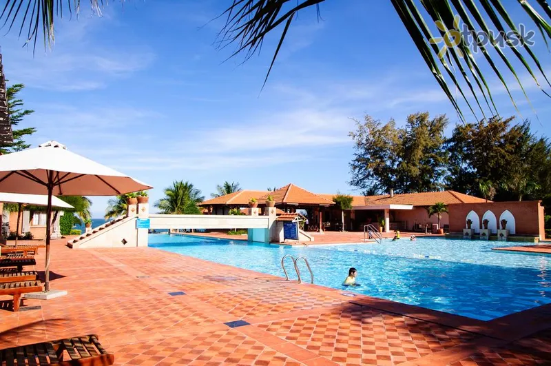 Фото отеля TTC Resort Premium-Ninh Thuan 4* Пхан Ранг В'єтнам екстер'єр та басейни
