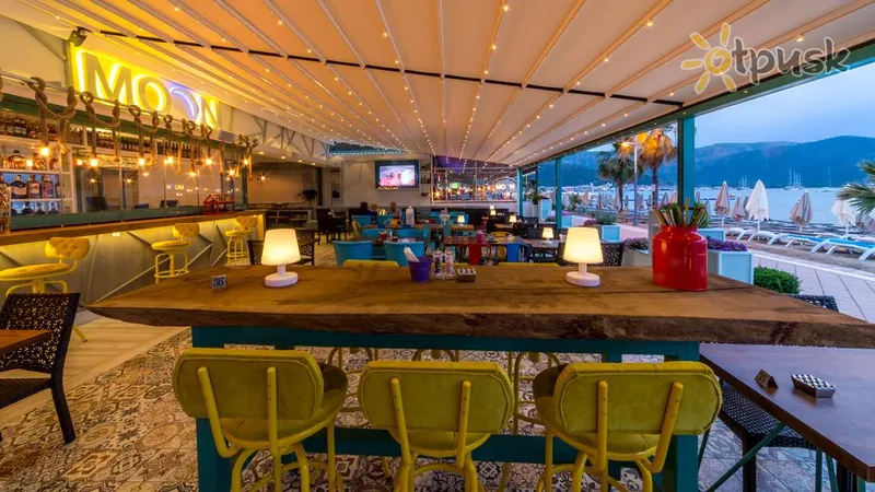 Фото отеля Honeymoon Beach Hotel 3* Marmarisa Turcija bāri un restorāni