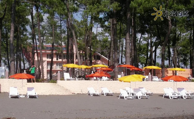 Фото отеля Villa Reta Hotel & SPA 4* Біля річки Грузія пляж