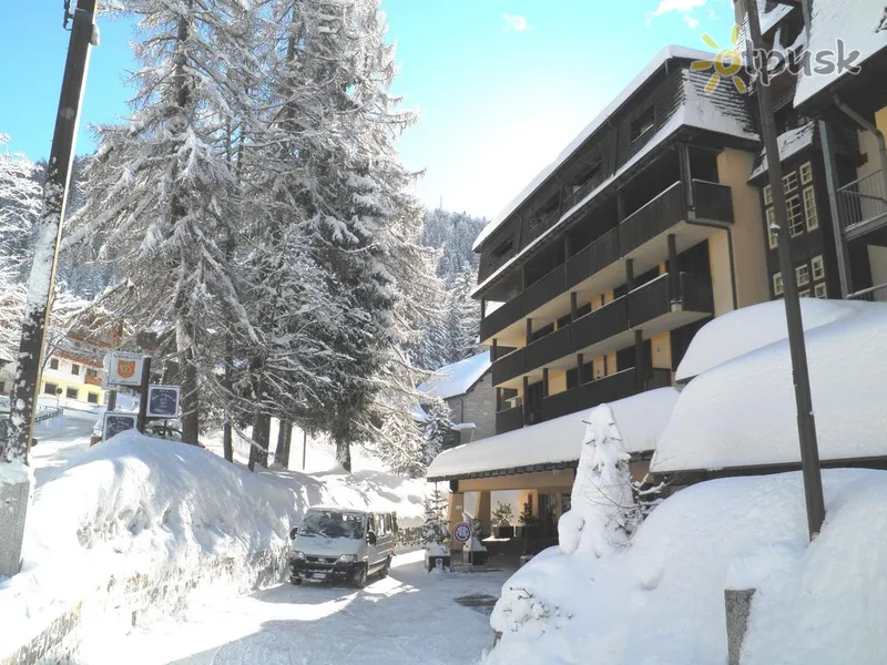 Фото отеля Residence Des Alpes 2* Madonna di Campiglio Italija išorė ir baseinai