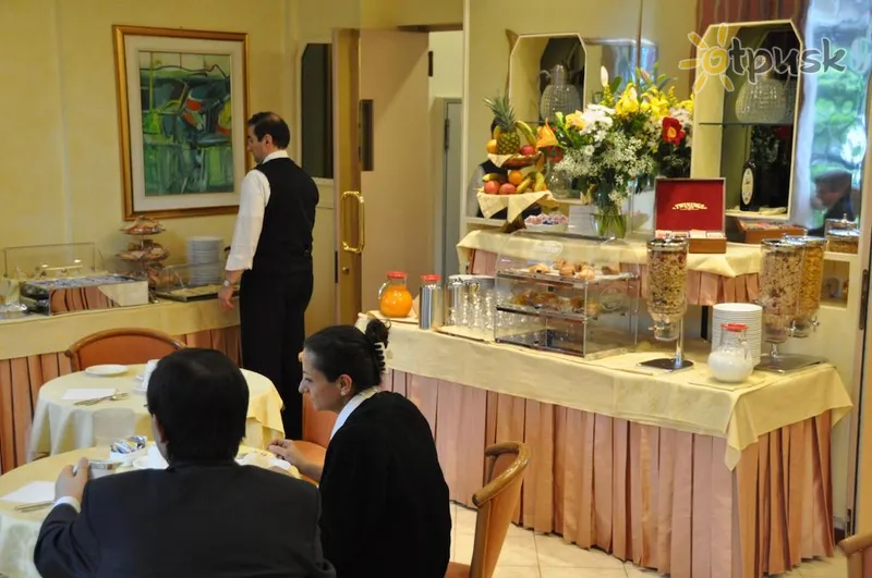 Фото отеля Lloyd Hotel 4* Milāna Itālija bāri un restorāni