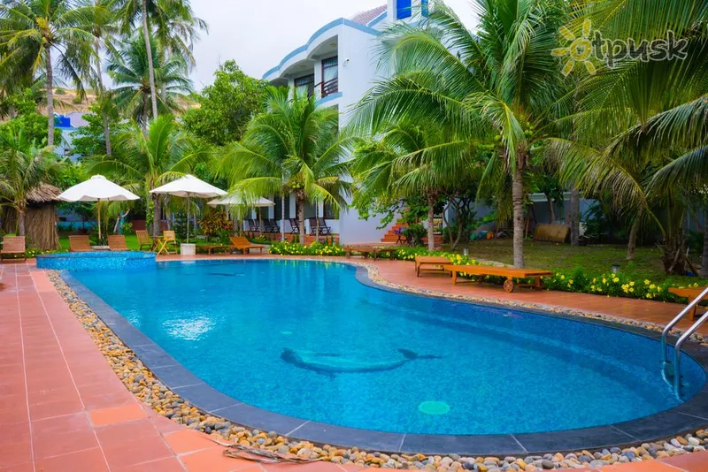 Фото отеля Coral Sea Resort 3* Фантьет Вьетнам экстерьер и бассейны