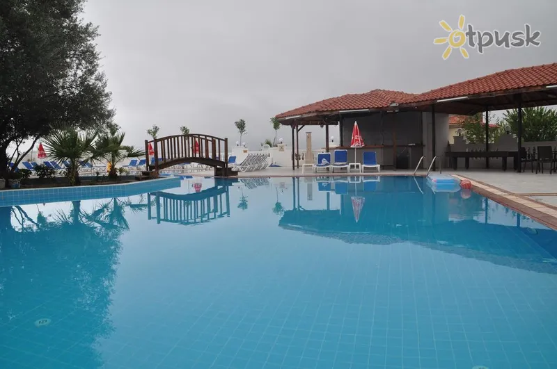 Фото отеля Sunshine Holiday Resort 3* Fethiye Turkija išorė ir baseinai