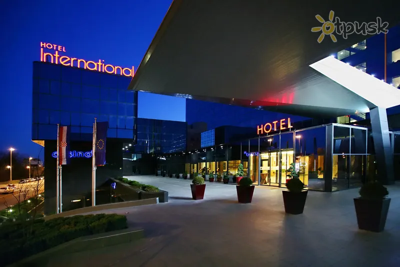 Фото отеля International Hotel 4* Загреб Хорватия экстерьер и бассейны