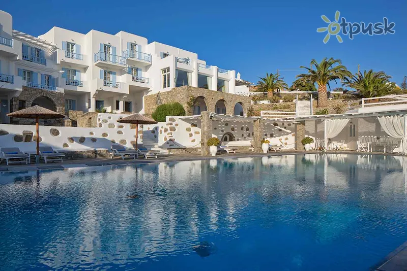 Фото отеля Manoulas Beach Mykonos Resort 4* par. Mykonos Grieķija ārpuse un baseini