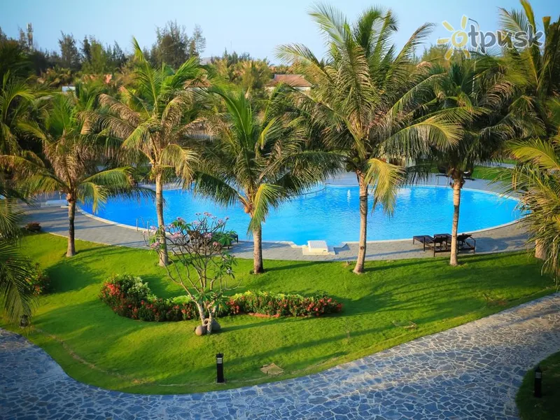 Фото отеля Blue Bay Mui Ne Resort & Spa 4* Phan Thiet Vietnamas išorė ir baseinai