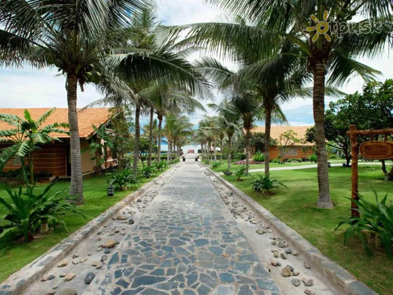 Фото отеля Blue Bay Mui Ne Resort & Spa 4* Фант'єт В'єтнам екстер'єр та басейни