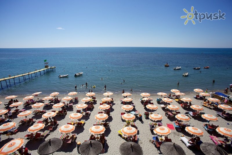 Фото отеля Aragosta Restaurant Hotel 4* Дуррес Албания пляж