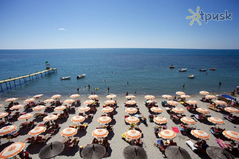 Фото отеля Aragosta Restaurant Hotel 4* Durresa Albānija pludmale