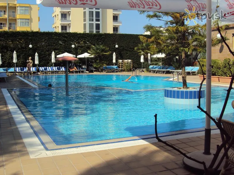 Фото отеля Dyrrah Hotel 4* Duresas Albanija išorė ir baseinai