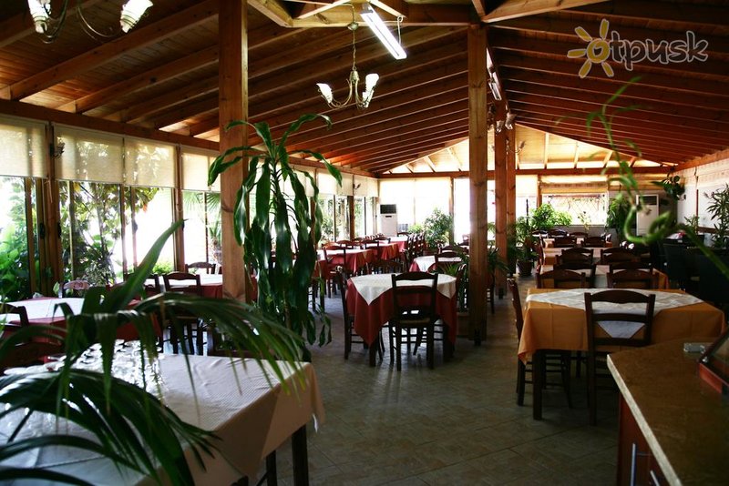 Фото отеля Demi Hotel 4* Саранда Албания бары и рестораны
