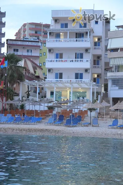 Фото отеля Vila e Bardhe Hotel 4* Саранда Албания экстерьер и бассейны