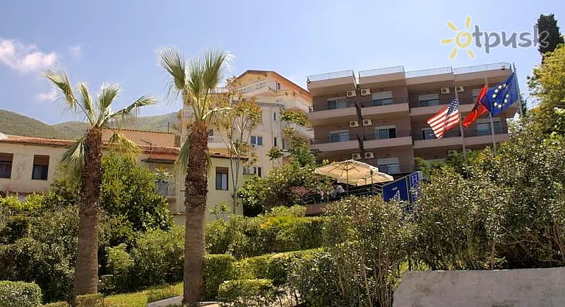 Фото отеля Ambasador Hotel 3* Влера Албанія екстер'єр та басейни