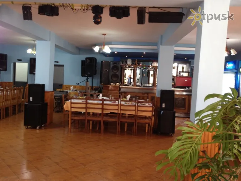 Фото отеля Jonufra Hotel 3* Vlore Albānija bāri un restorāni