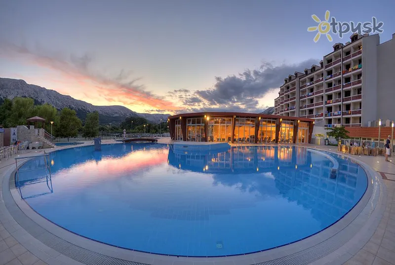 Фото отеля Corinthia Baska Sunny Hotel by Valamar 3* par. Krk Horvātija ārpuse un baseini