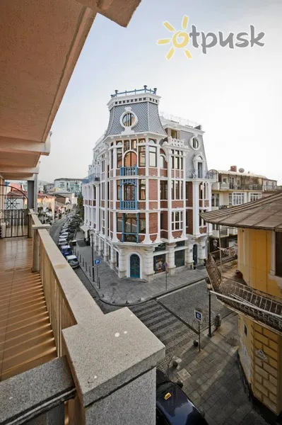 Фото отеля Old Town Hotel 3* Batumi Gruzija ārpuse un baseini