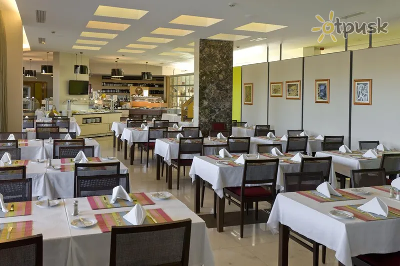 Фото отеля Alfagar Aldeamento Turistico 3* Алгарве Португалія бари та ресторани