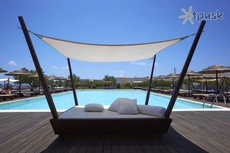 Фото отеля Black Rose Suites 3* Santorini Graikija išorė ir baseinai