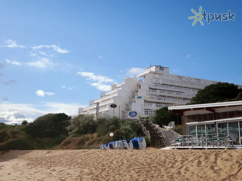 Фото отеля Muthu Clube Praia da Oura 4* Алгарве Португалія пляж