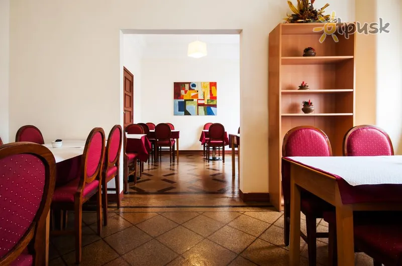 Фото отеля Lar do Areeiro Residencial 2* Лісабон Португалія бари та ресторани