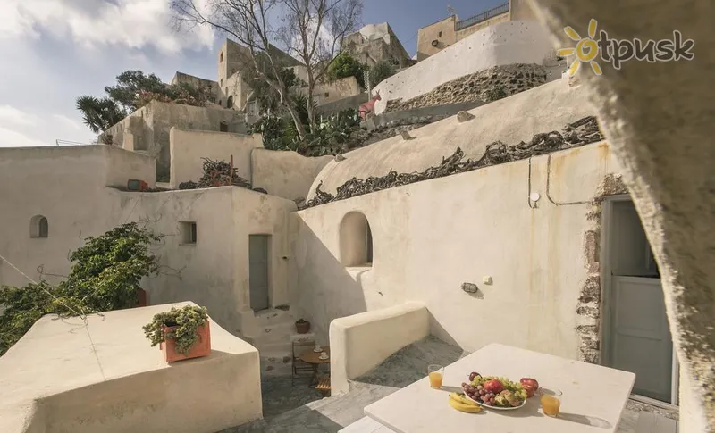 Фото отеля Mesana Traditional Stone Houses 3* par. Santorini Grieķija ārpuse un baseini