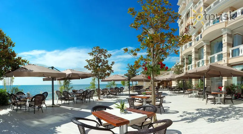 Фото отеля La Mer Apartments 4* Zelta smiltis Bulgārija bāri un restorāni