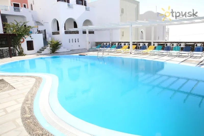 Фото отеля New Haroula 2* о. Санторіні Греція екстер'єр та басейни