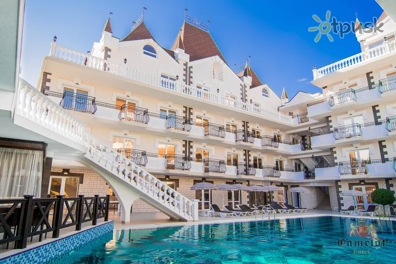 Фото отеля Камелот 3* Alušta Krymas išorė ir baseinai