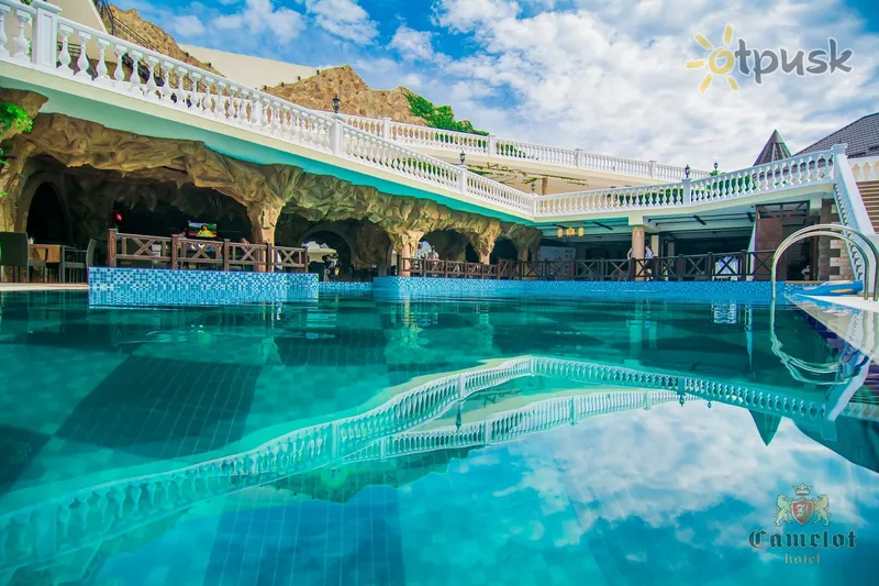 Фото отеля Камелот 3* Alušta Krymas išorė ir baseinai