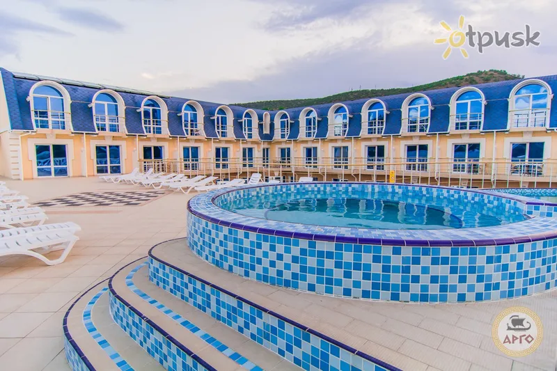 Фото отеля Арго 4* Alušta Krima ārpuse un baseini
