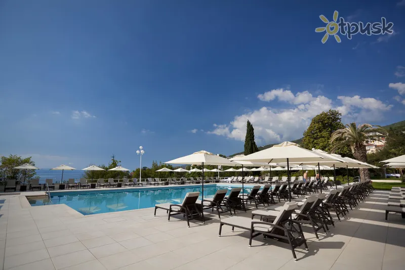 Фото отеля Remisens Premium Villa Ambasador 4* Опатия Хорватия экстерьер и бассейны