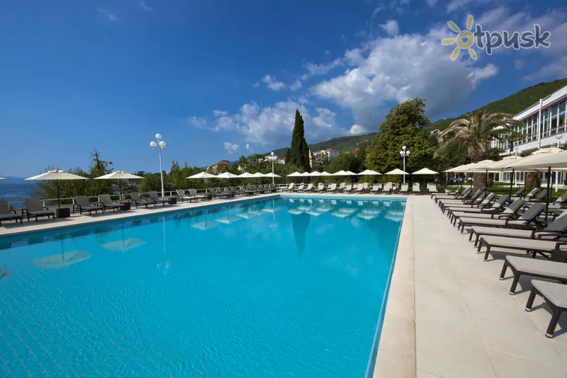 Фото отеля Remisens Premium Villa Ambasador 4* Opatija Horvātija ārpuse un baseini