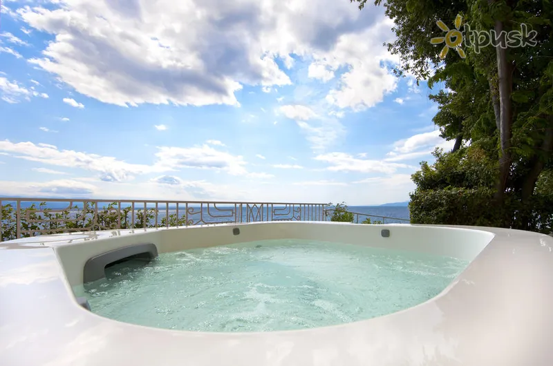 Фото отеля Remisens Premium Villa Ambasador 4* Опатия Хорватія екстер'єр та басейни